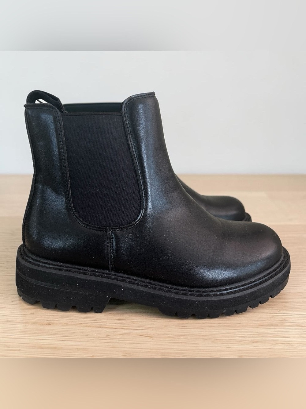 Dunes Chase Black Chelsea Boots - Lug Sole Chunky Platform (Size 8)
